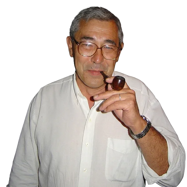 Ryoki Inoue com cachimbo